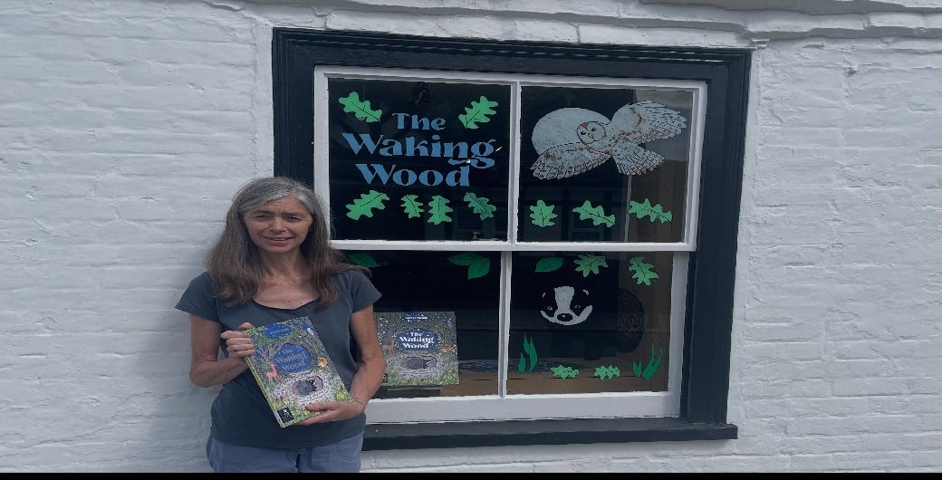 The Waking Wood : A beautifully illustrated modern fable with papercut pages